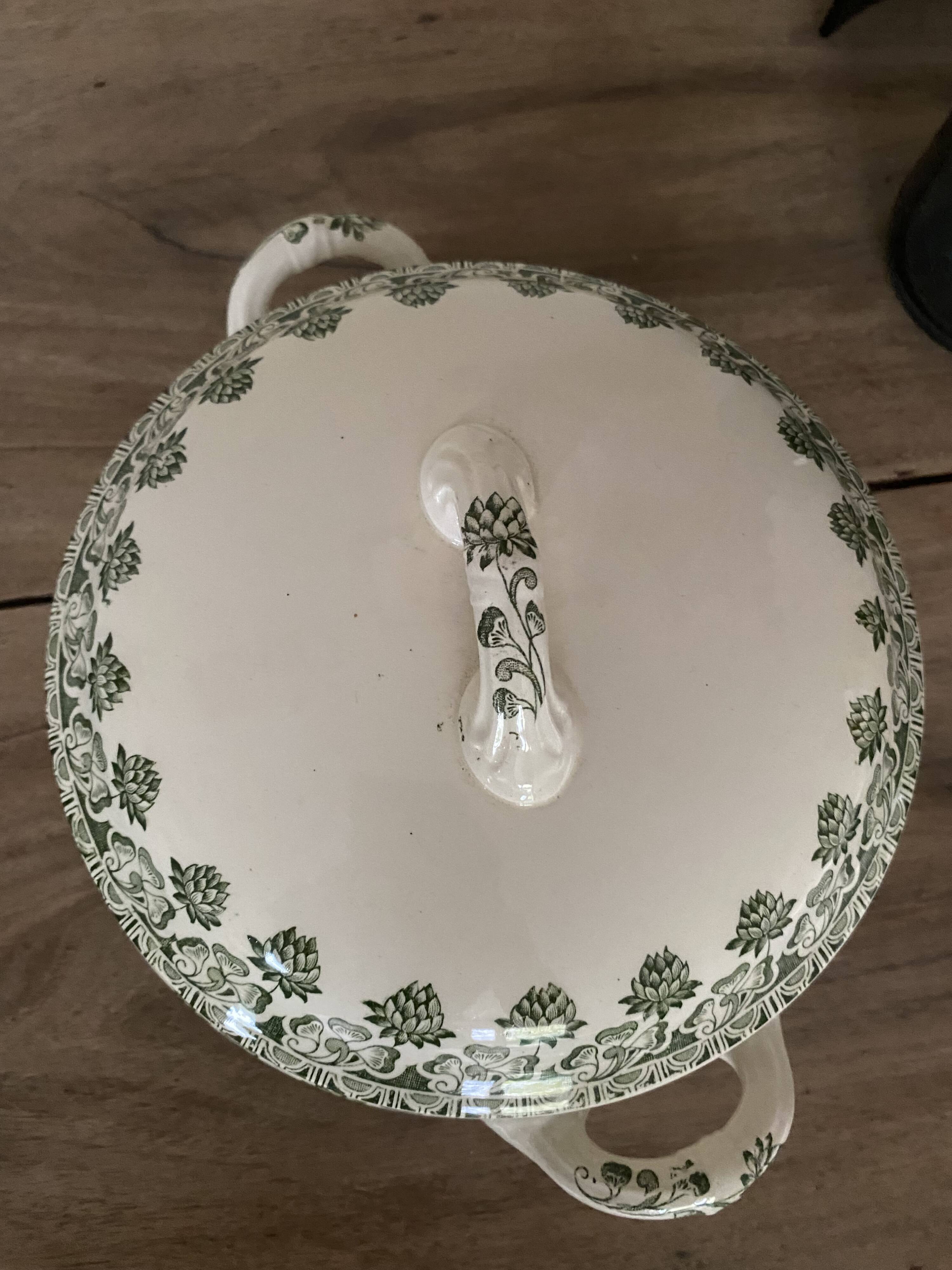 Badonvillier iron clay vegetable dish with clover decoration