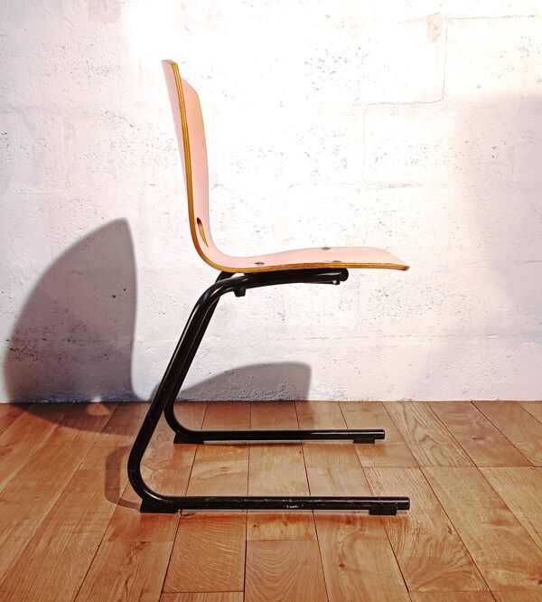 Chaise de cantine vintage