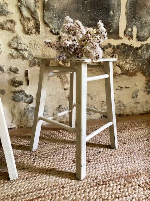 Tabouret en bois ancien