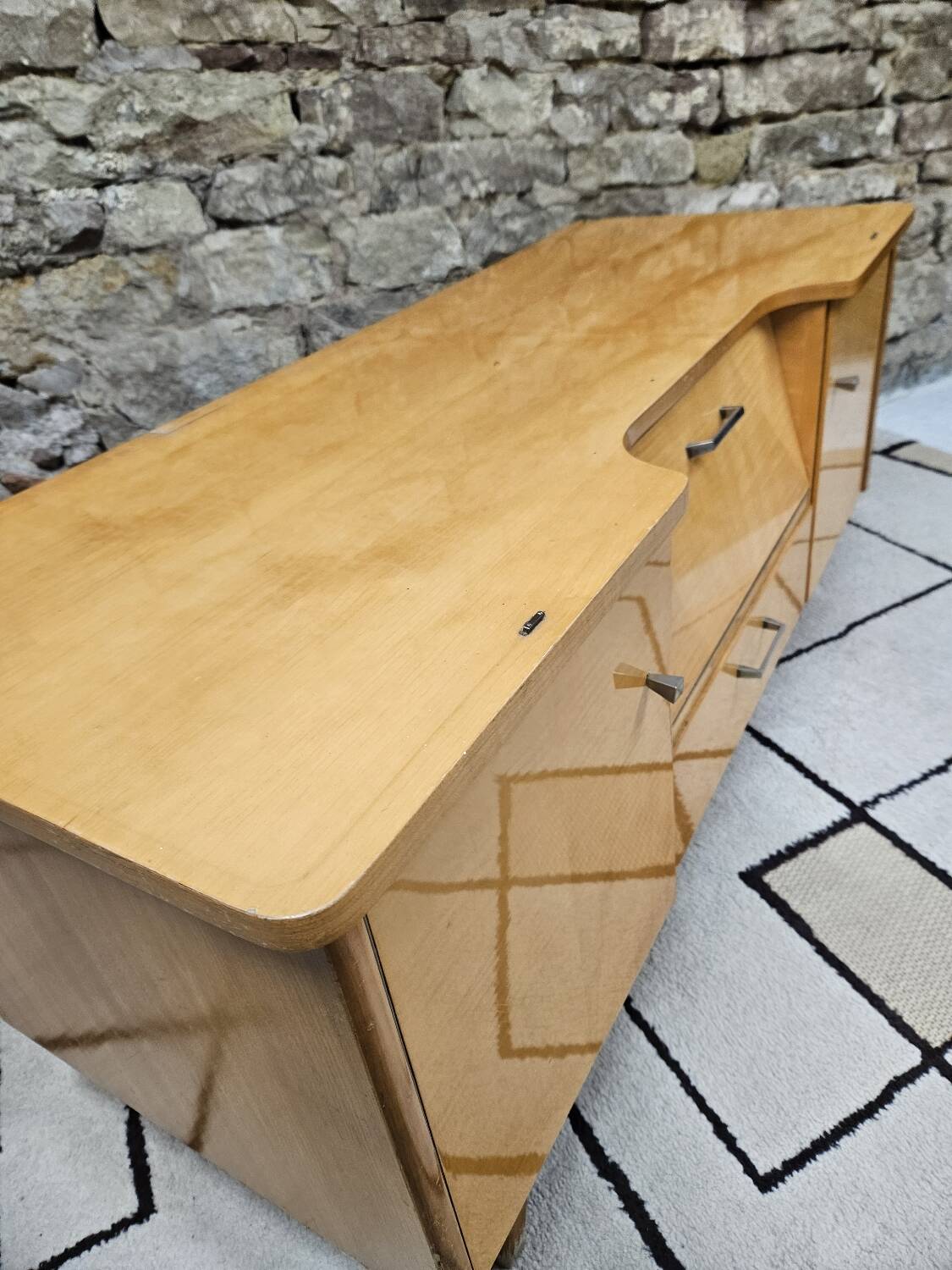 Small vintage sideboard 1960 compass foot