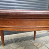 Antique round table in solid oak
