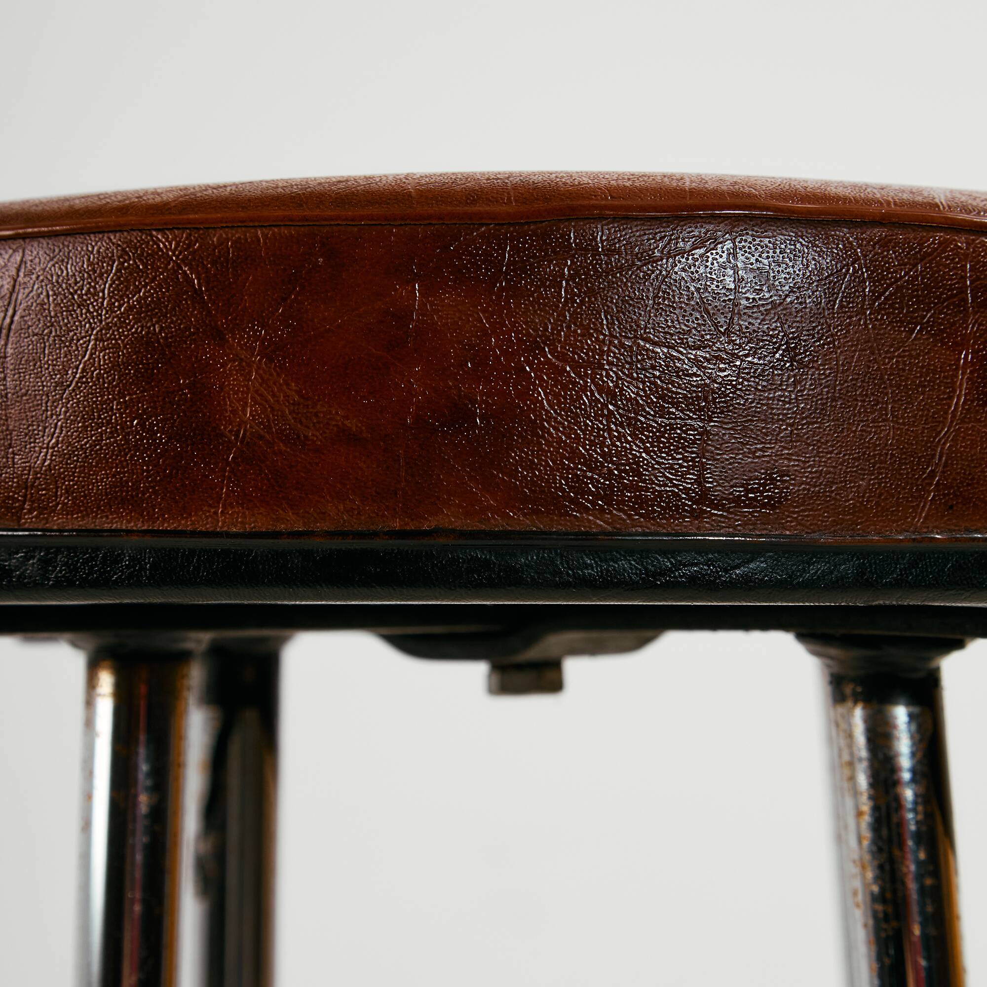 Tubular bar stool