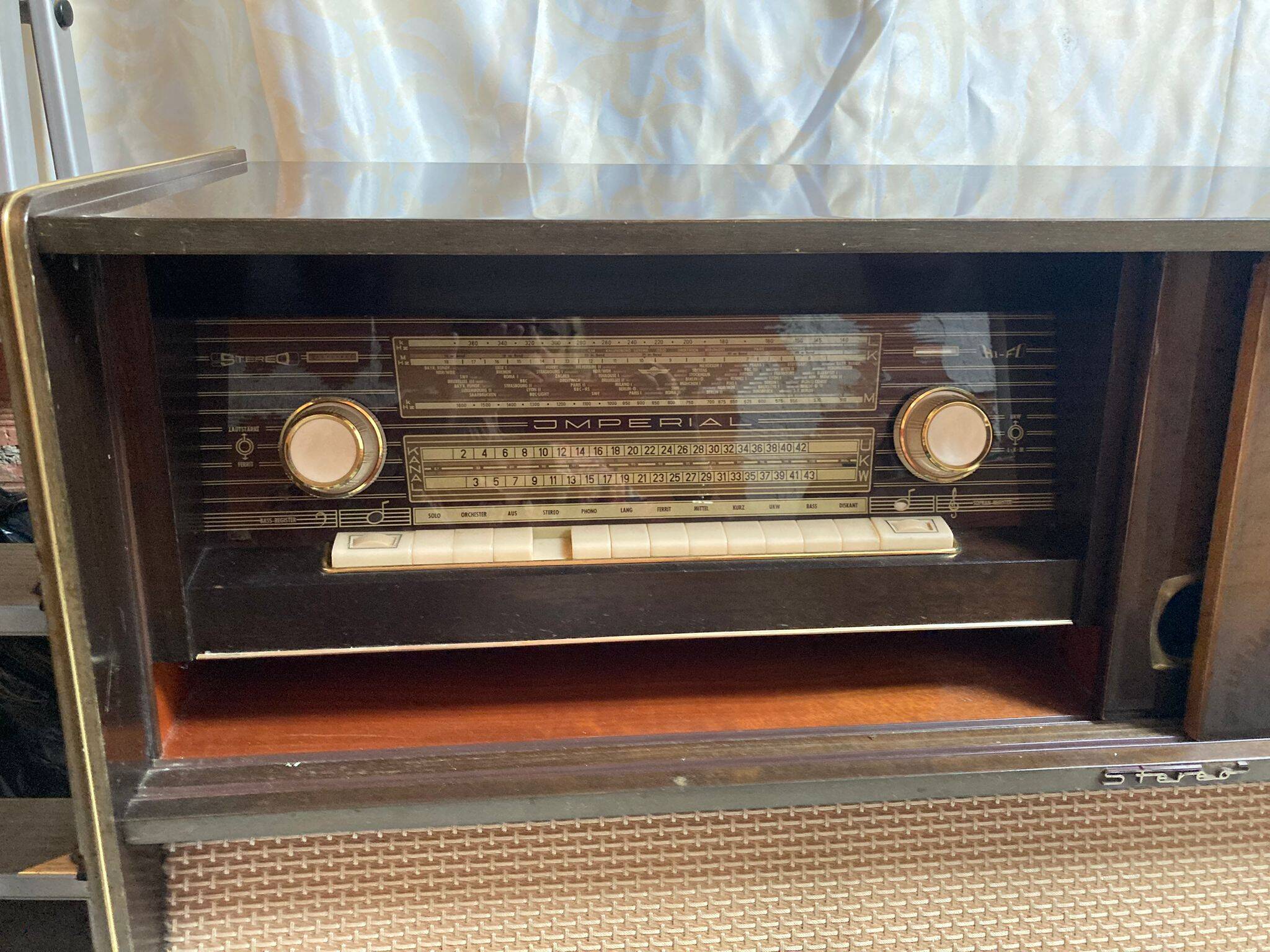 Buffet vintage Telefunken - Meuble radio stéréo TW 504