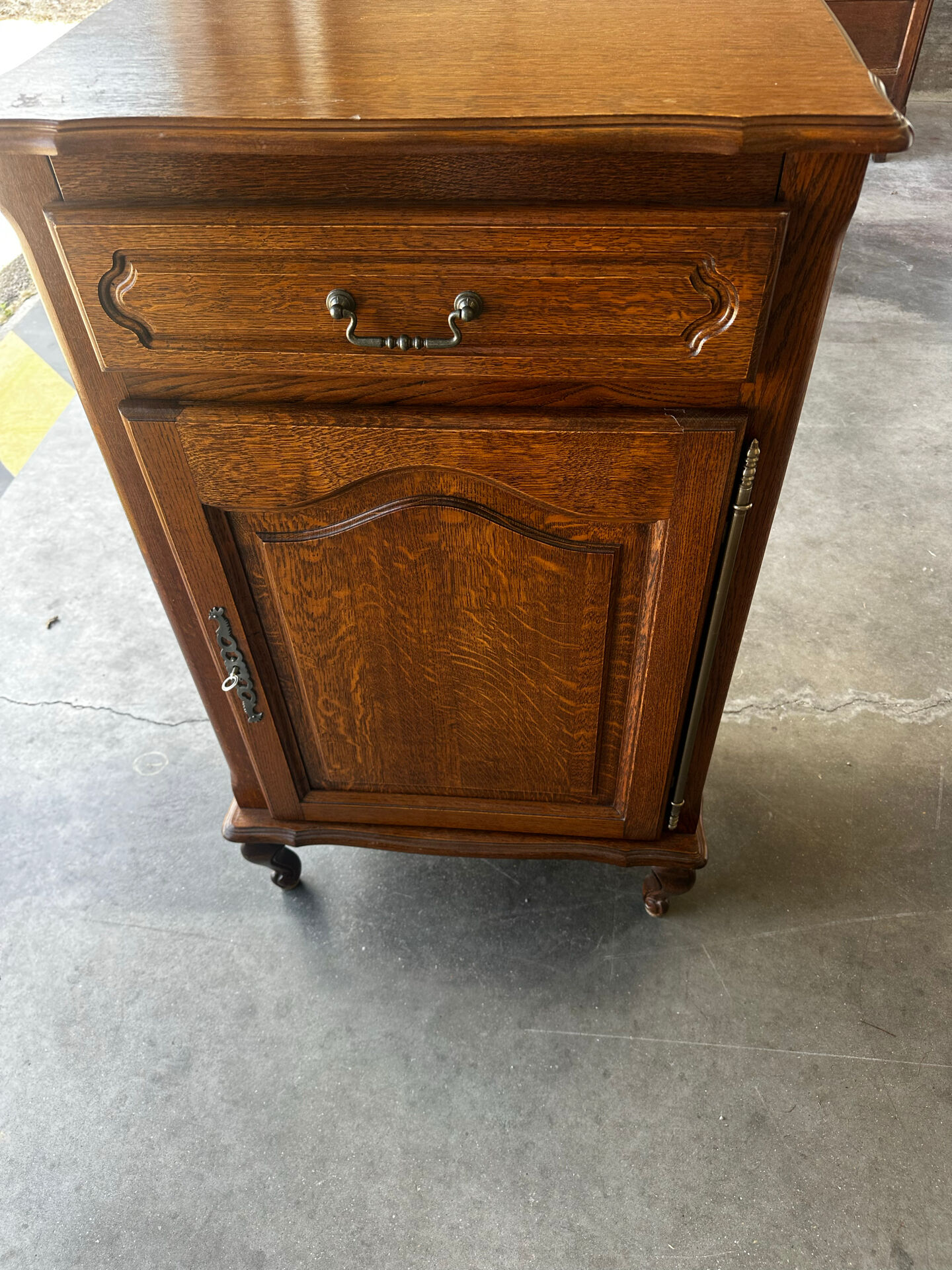 Vintage solid oak furniture for a vinyl turntable.
