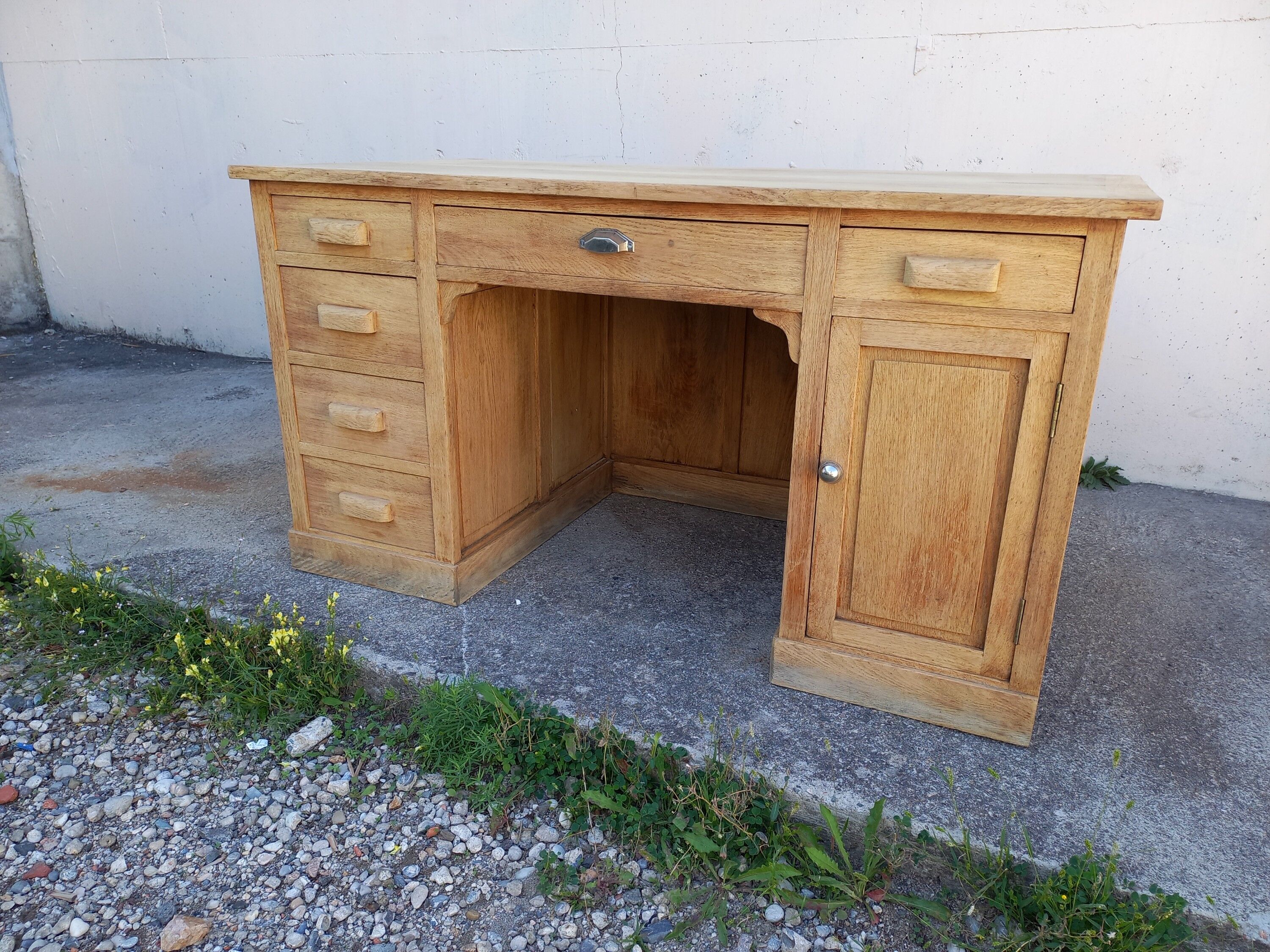 Minister's office in solid oak