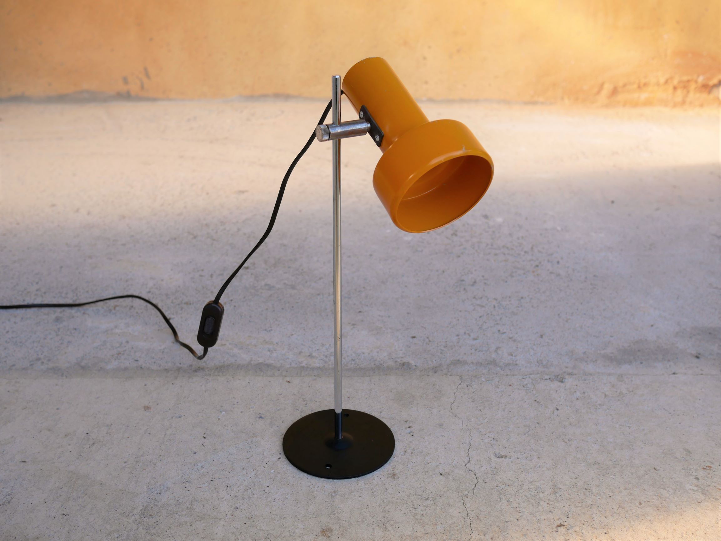 Vintage Starlux metal desk lamp