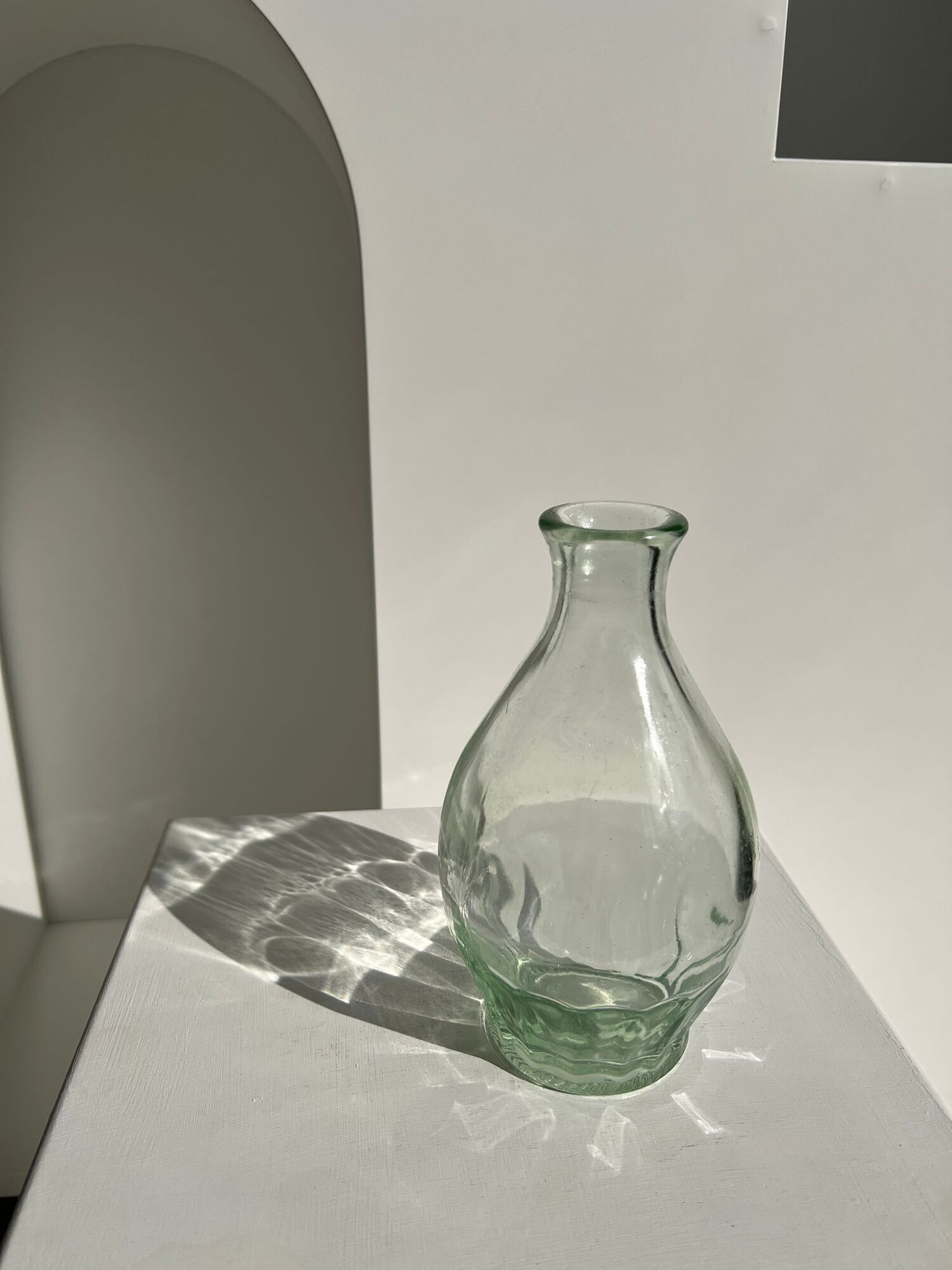 Vintage ovoid glass vase 70cl "Registered model" H:23cm