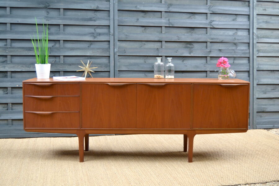 Enfilade en teck par McIntosh
