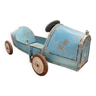 Ancienne voiture caisse à savon
