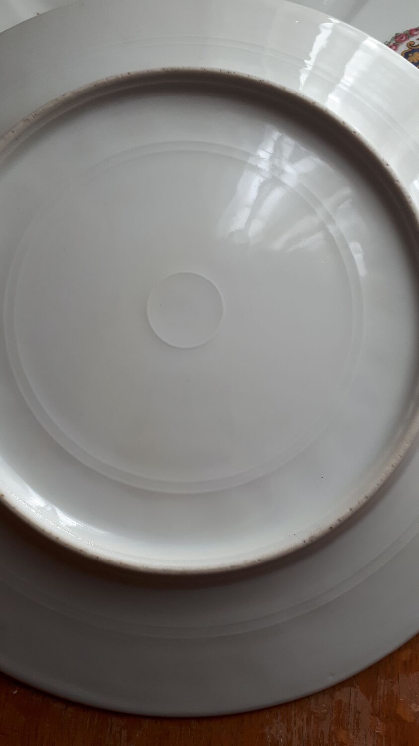 Pair of porcelain plates