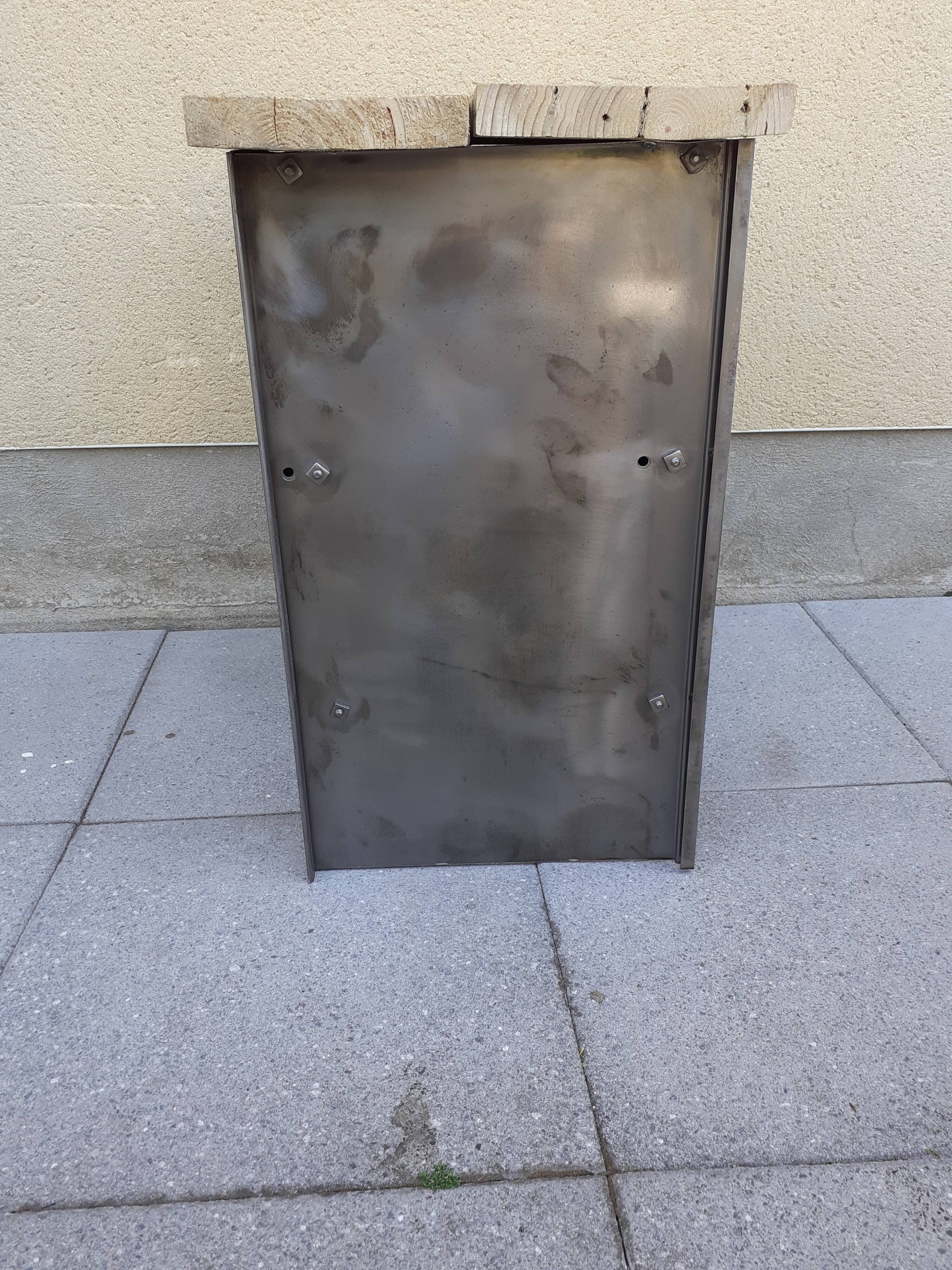 Roneo bedside furniture