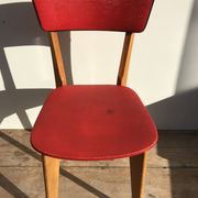 Ancienne chaise scandinave bois & vinyle rouge années 60 vintage