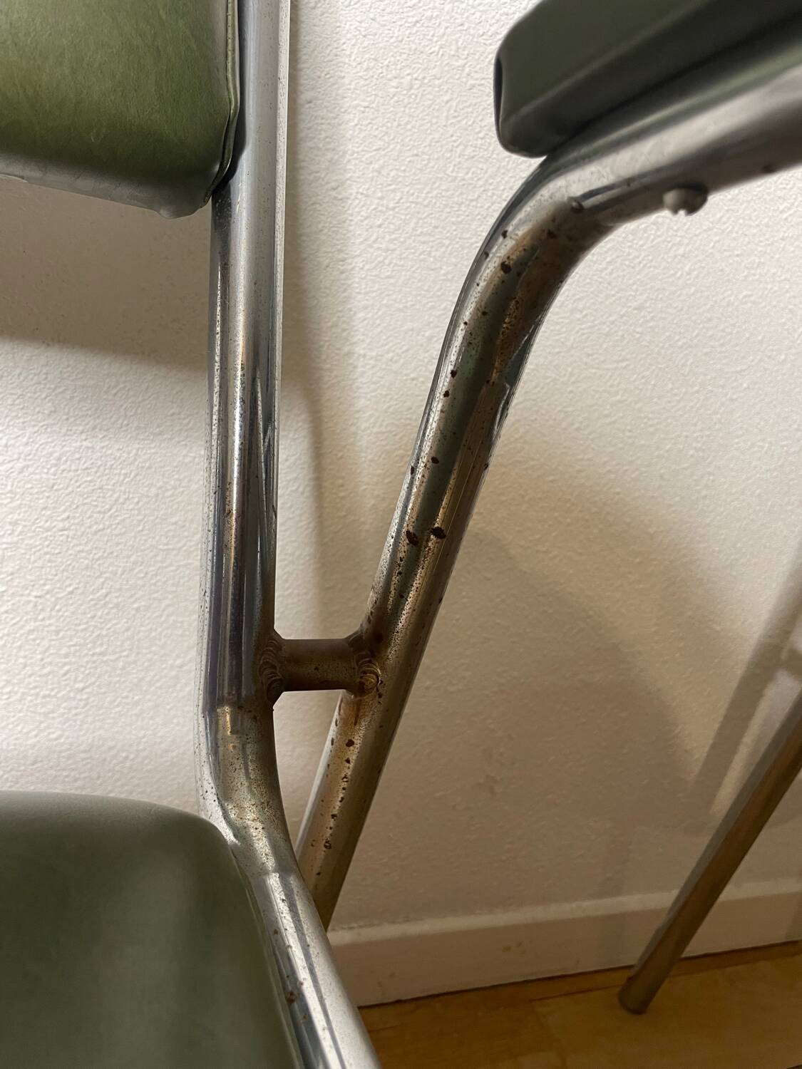 Paire de fauteuils métal chromé vintage année 60/70