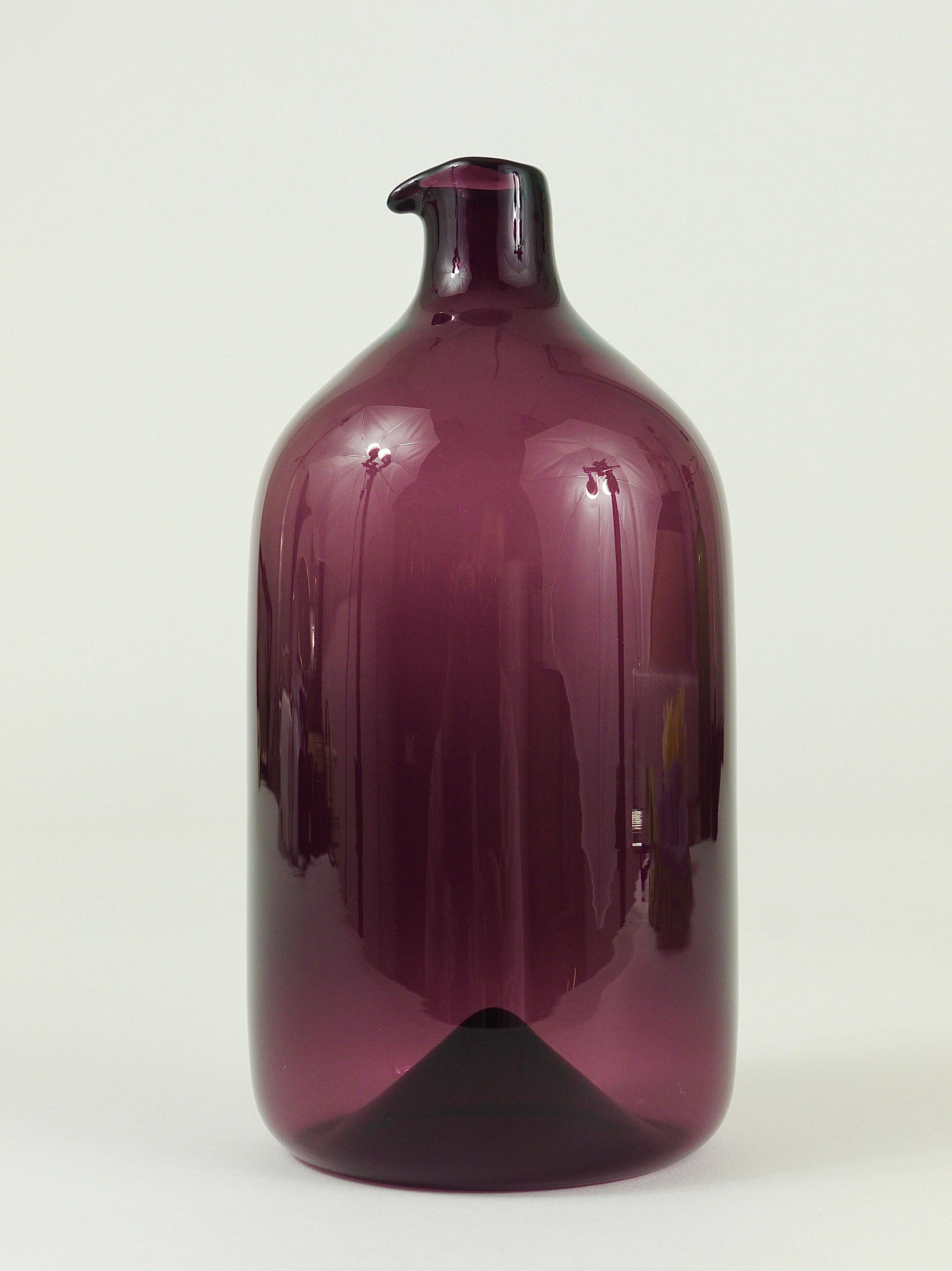 Glass vase signed Purple Timo Sarpaneva Pullo Bird Bottle, Iittala, Finland.