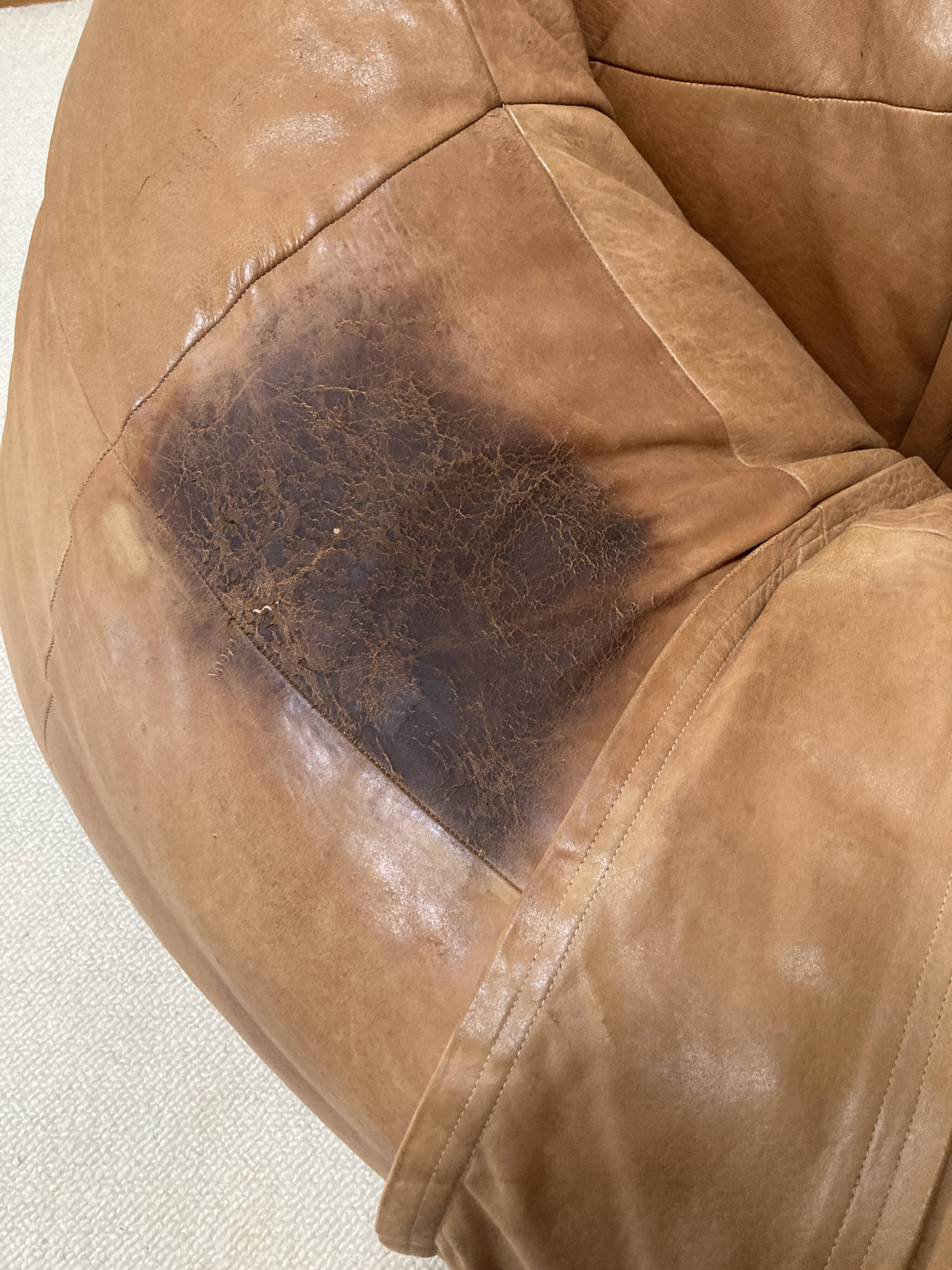 Light leather pouf sofa by Raphael Raffel for Honoré Paris