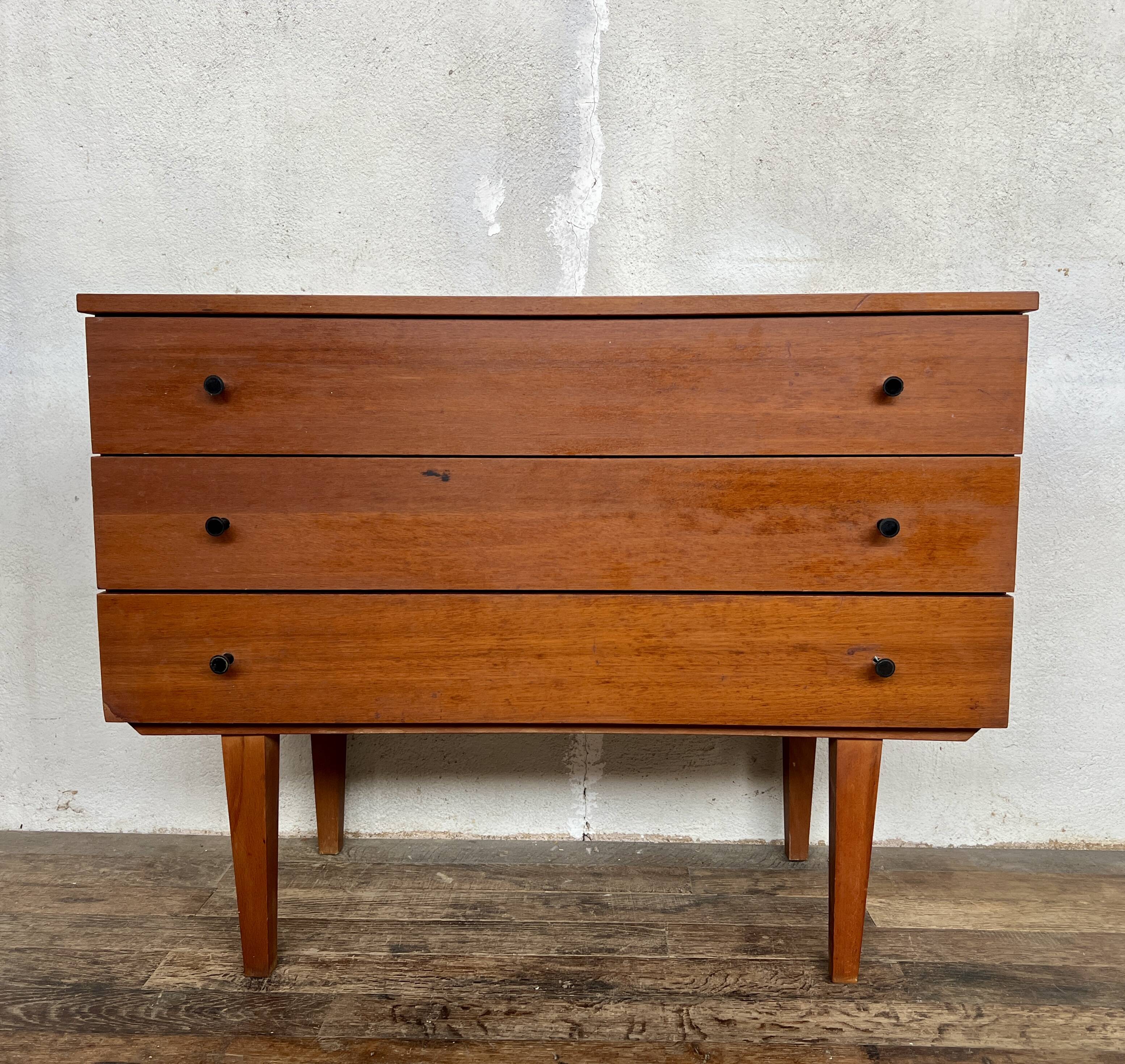 Commode vintage en teck – 3 tiroirs – design épuré & moderne