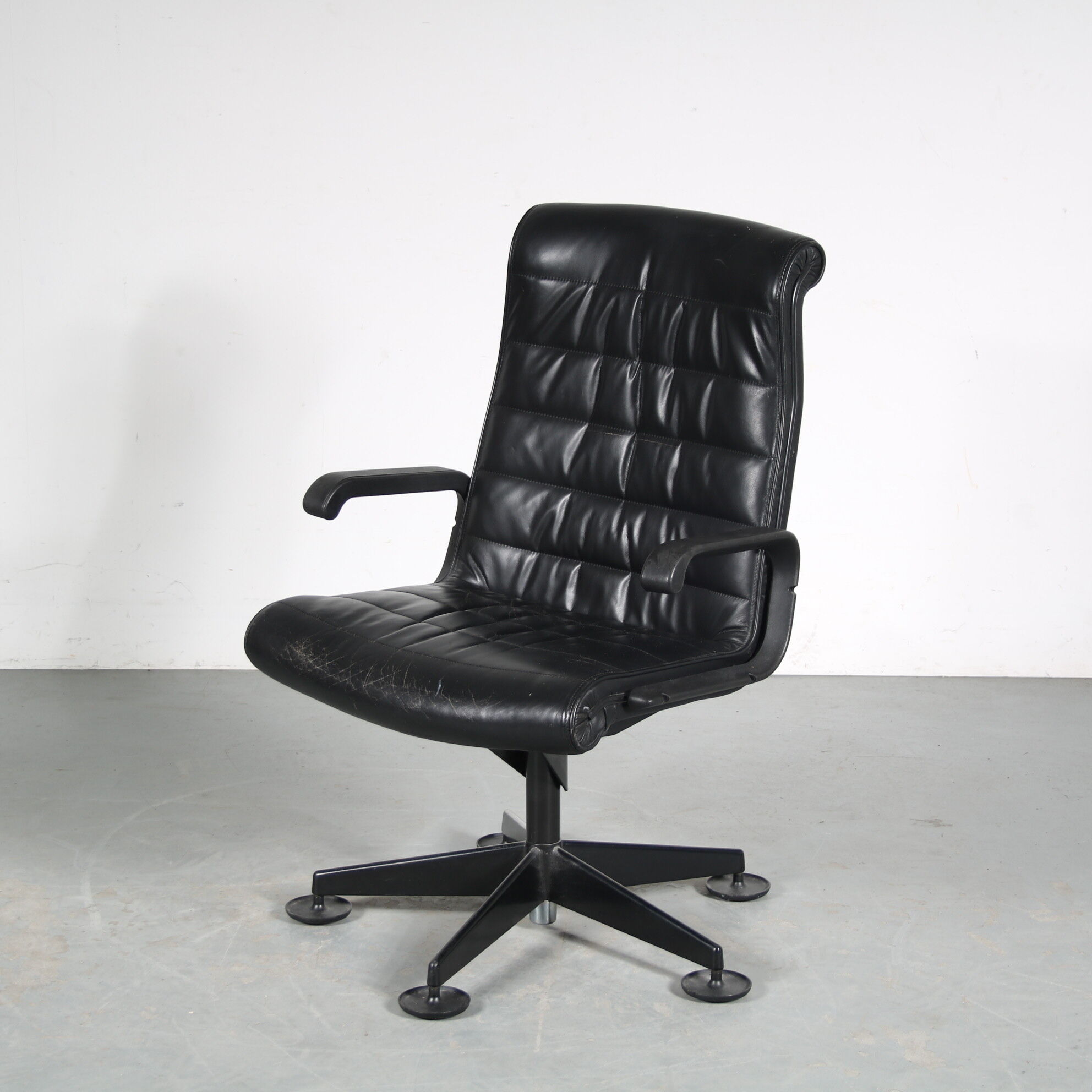 1980s Desk chair by Richard Sapper for Knoll International, USA