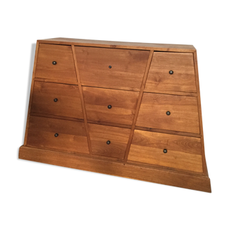 Storage furniture with drawers