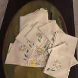 Nappe et serviettes brodées