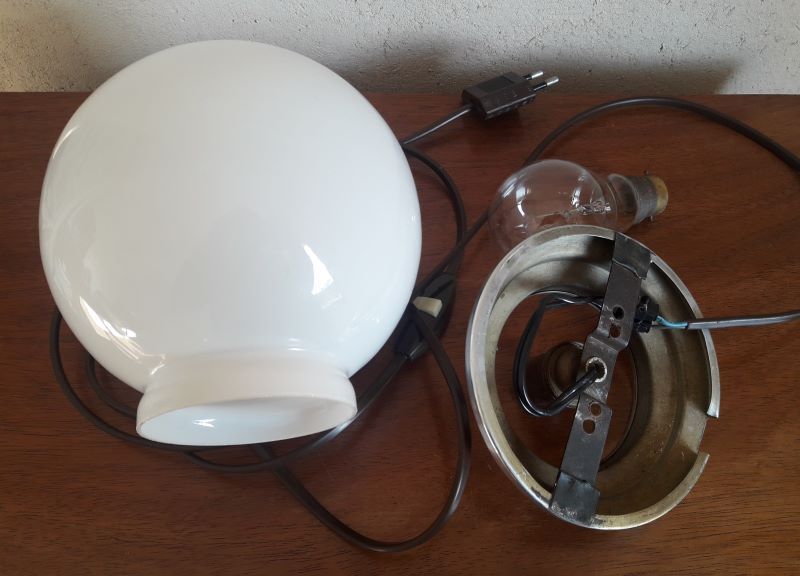 Lamp, Art Deco globe ceiling light