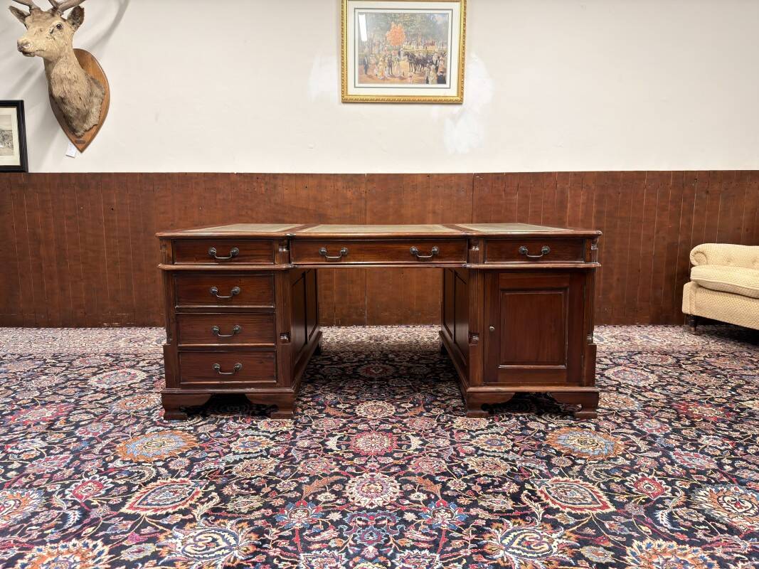 Bureau classique anglais Chesterfield Partnerdesk