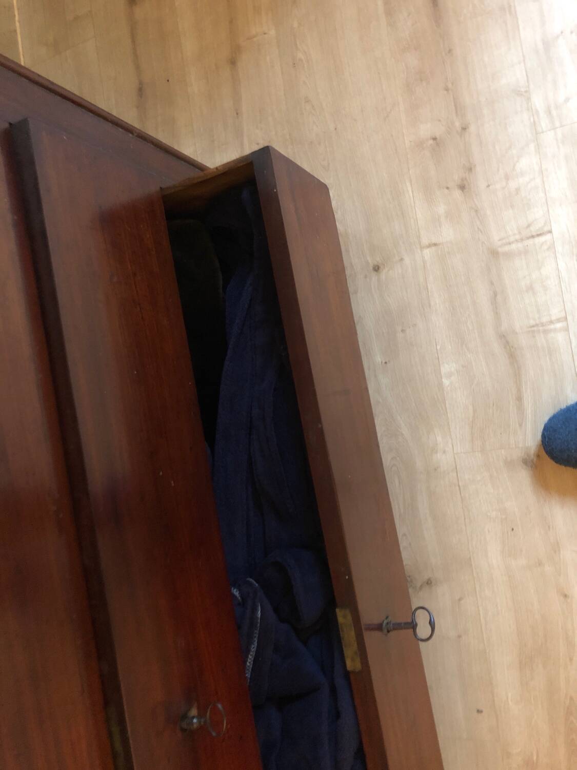 Louis Philippe mahogany chest of drawers