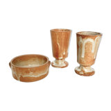 Deux tasses et un sucrier en grès vintage