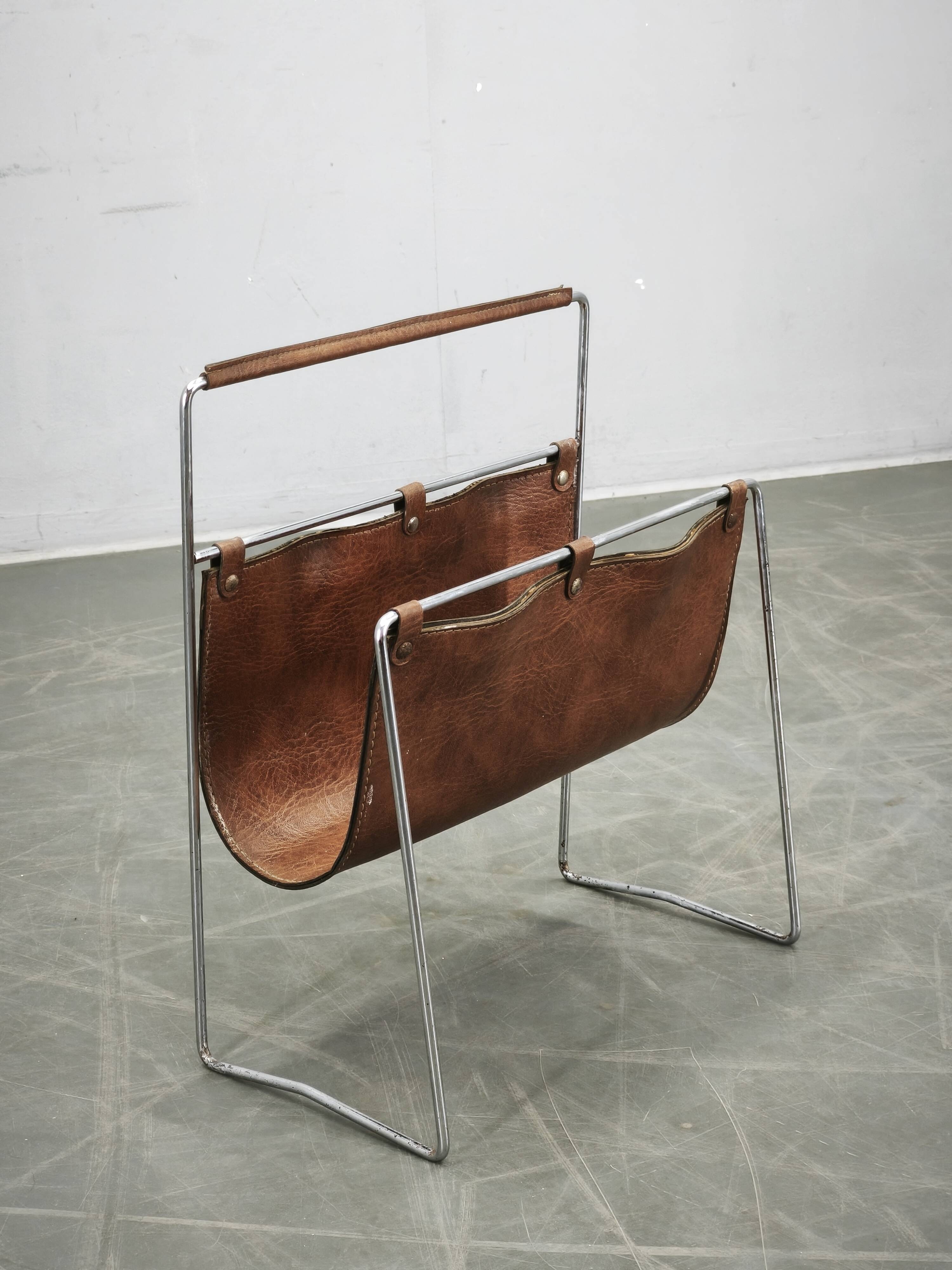 Italian Modernist Leather and Chrome Magazine Rack, 1980s