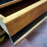 Bi-color sideboard