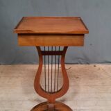 Workers' table poetement lyre