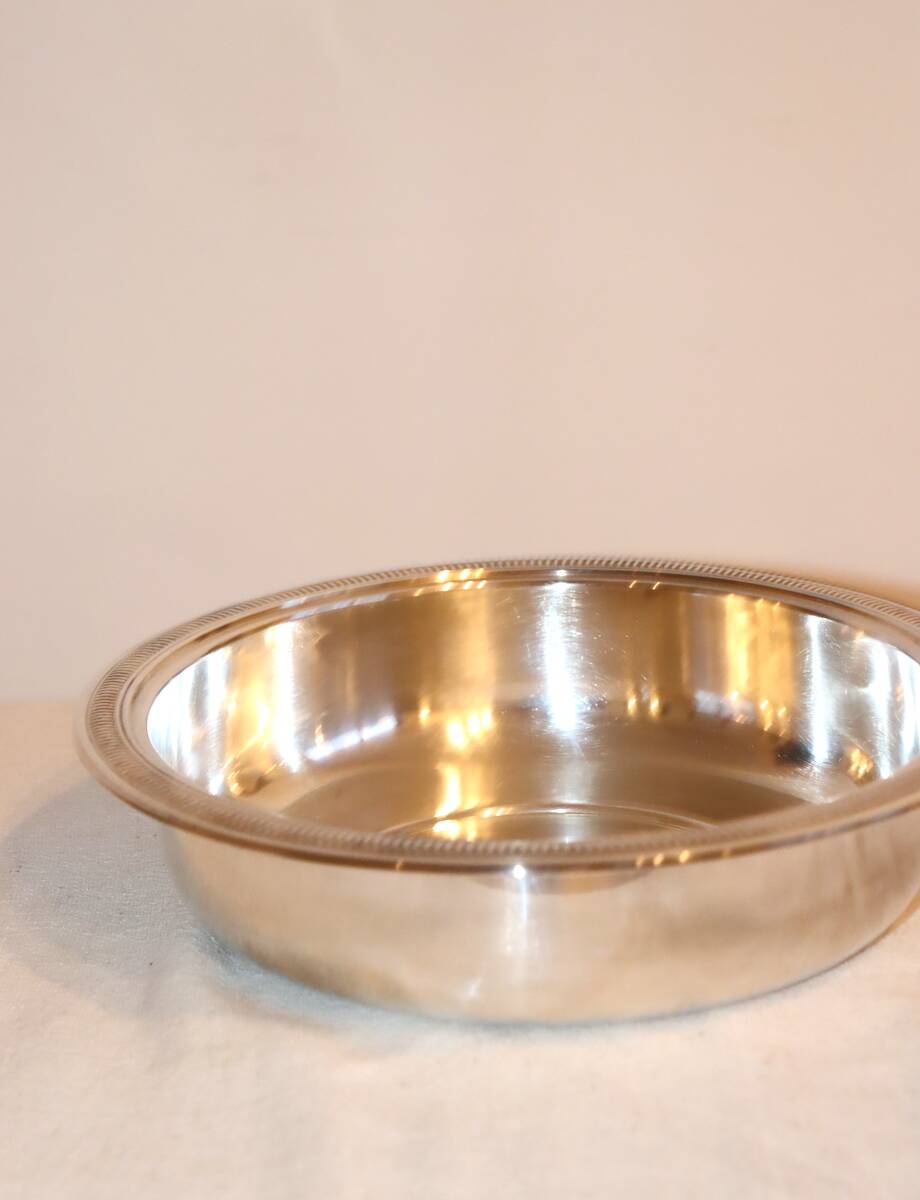 Légumier avec couvercle en métal argenté