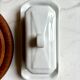 Beurrier Pillivuyt en porcelaine blanche