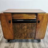 Armoire Gramophone par Jindrich Halabala