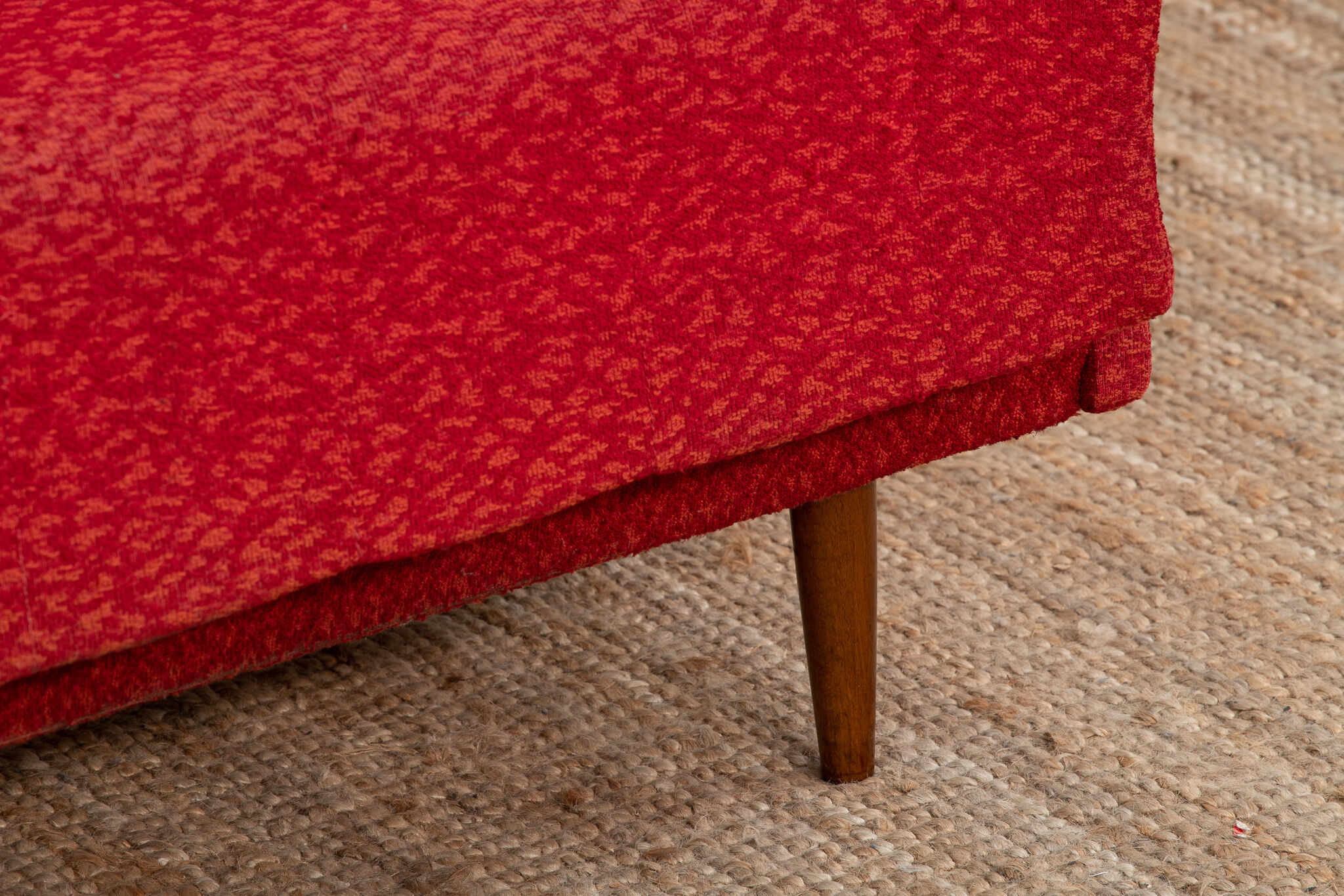 Scandinavian sofa 165 cm