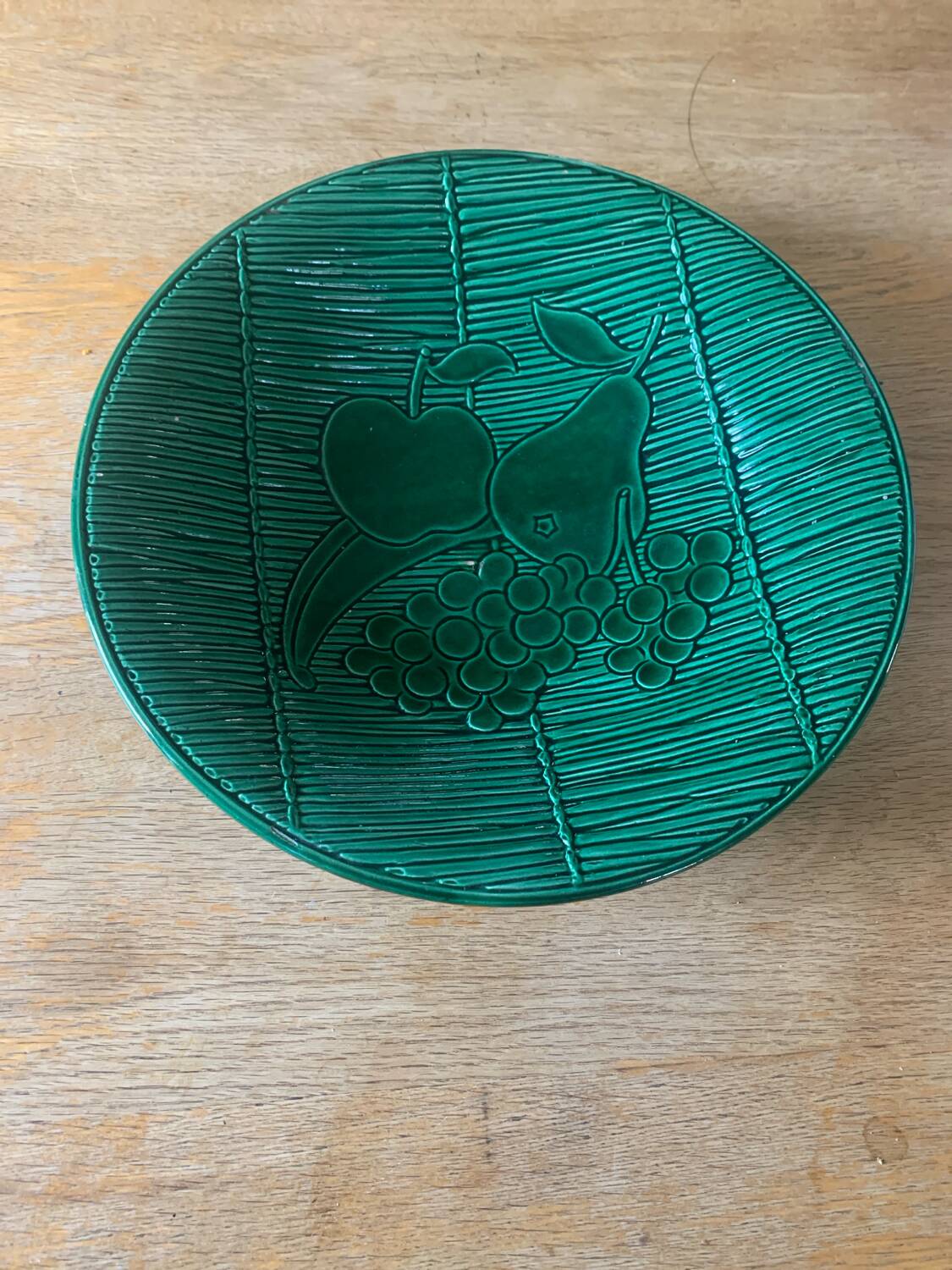 Green fruit dish
