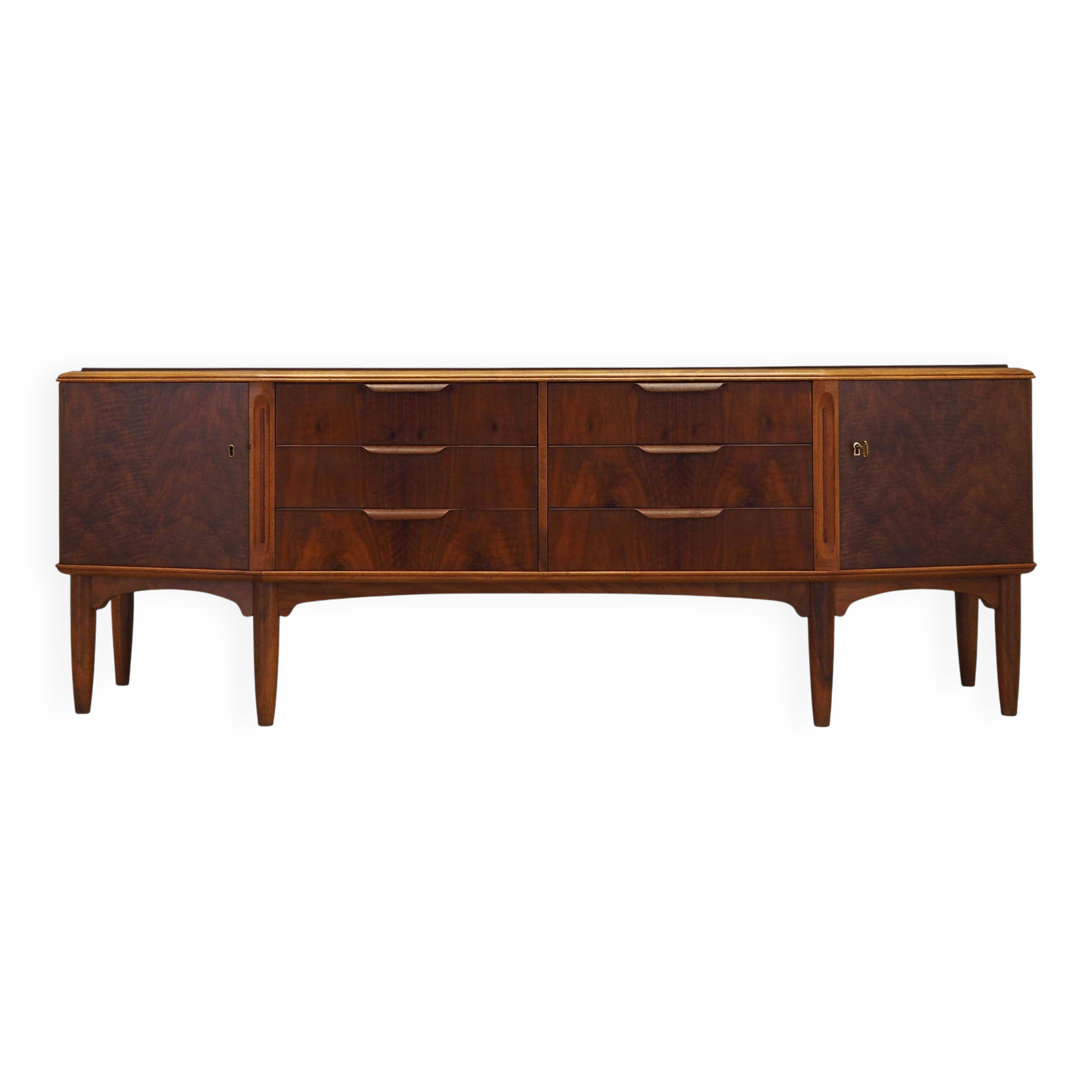 Buffet en noyer, design danois, années 1960, fabriqué au Danemark