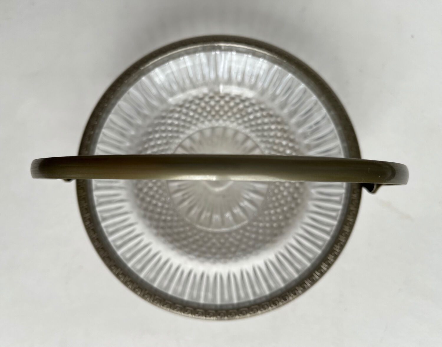 Empty cup glass pockets