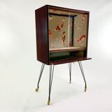 Eiffel free-standing display case
