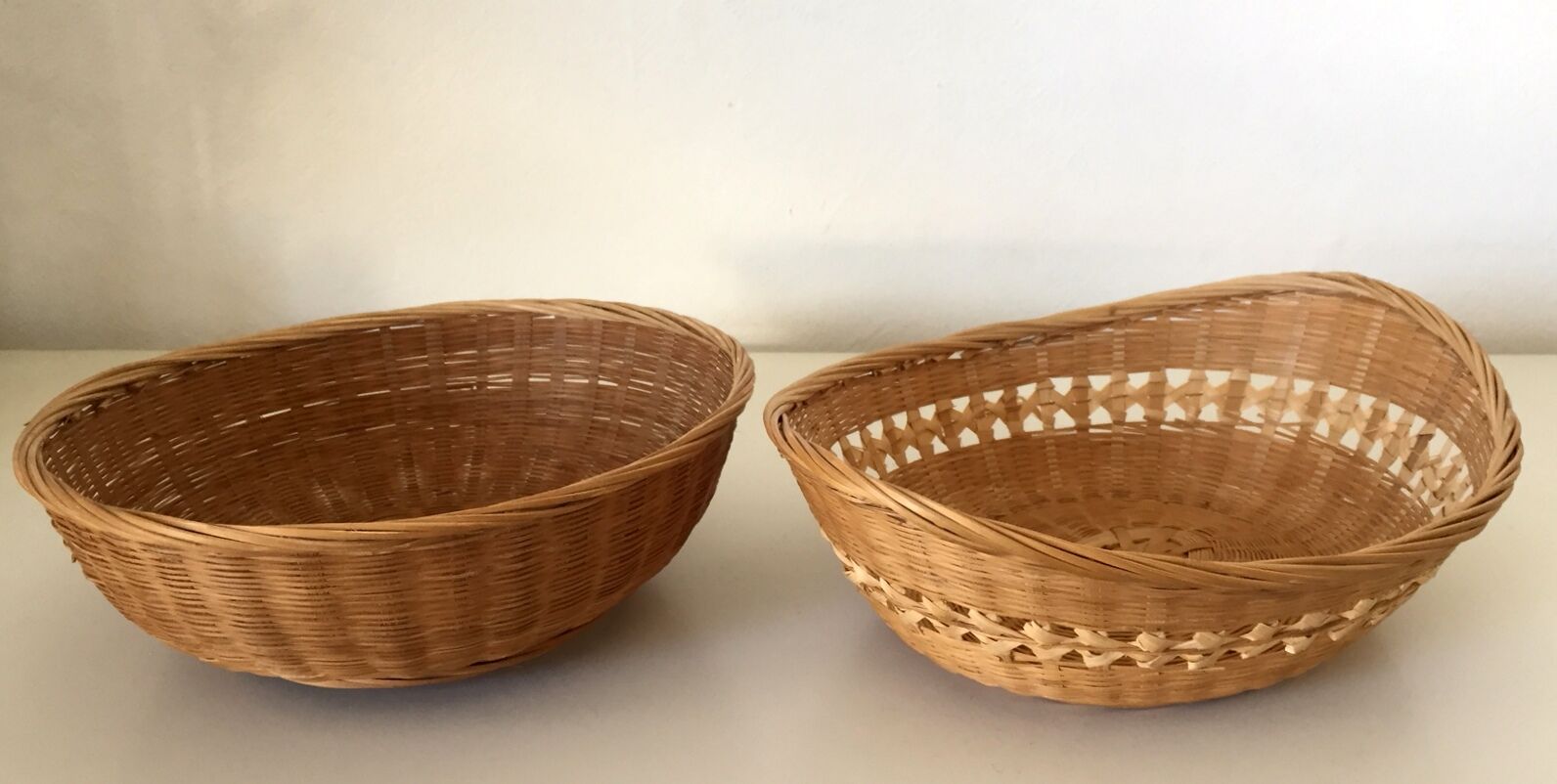 Lot of 5 vintage wicker baskets