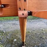 Read a vintage wooden and cane bed, with compass legs – mattress 80 × 190 cm.