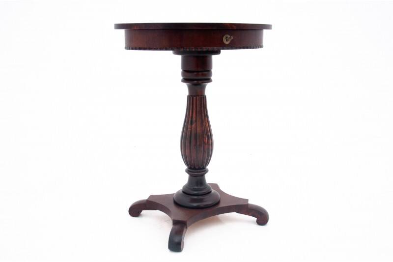 Antique thread table, Northern Europe, around 1860. After renovation.