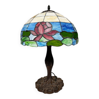 Tiffany lamp