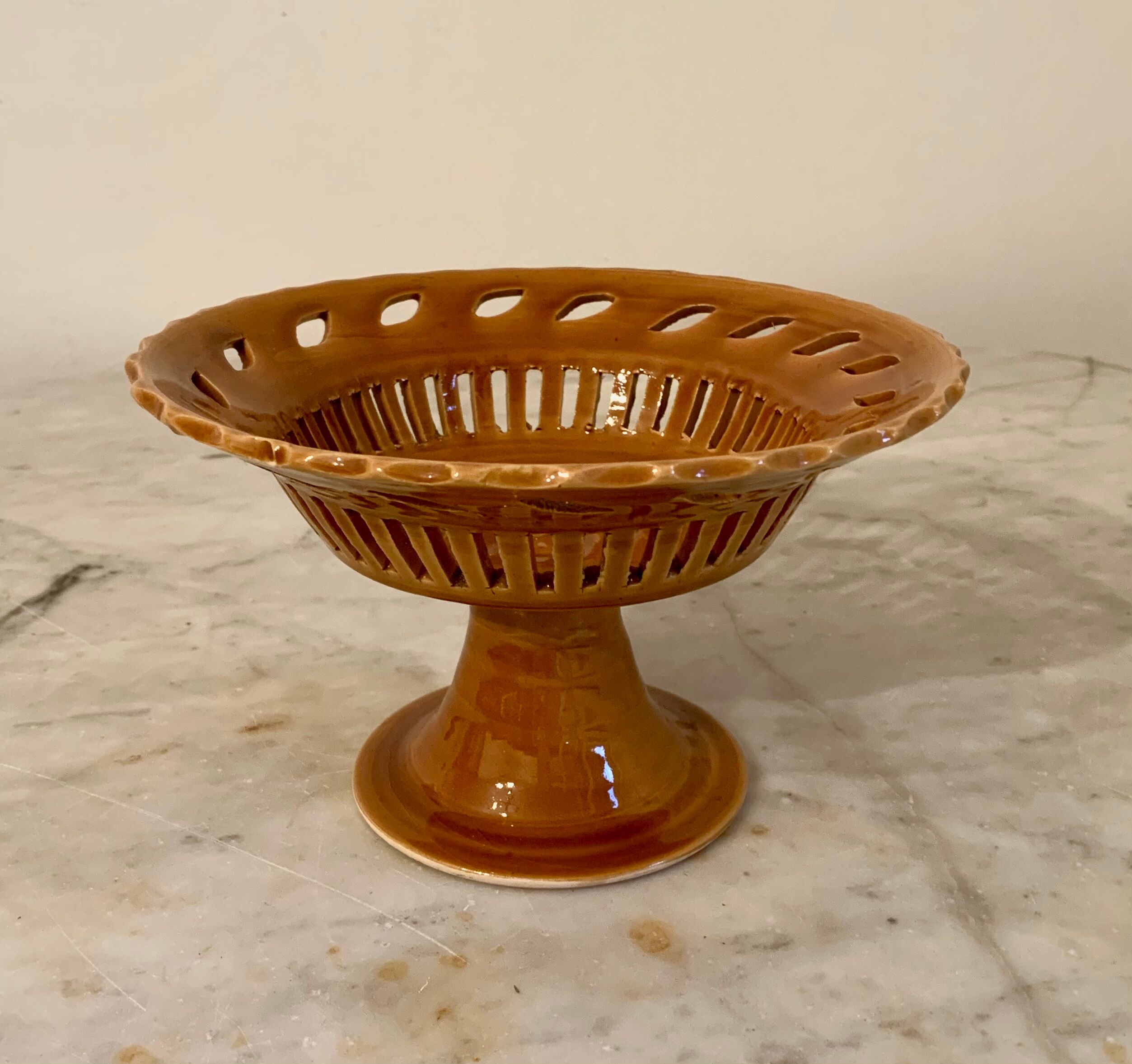 Honey-colored Compotier