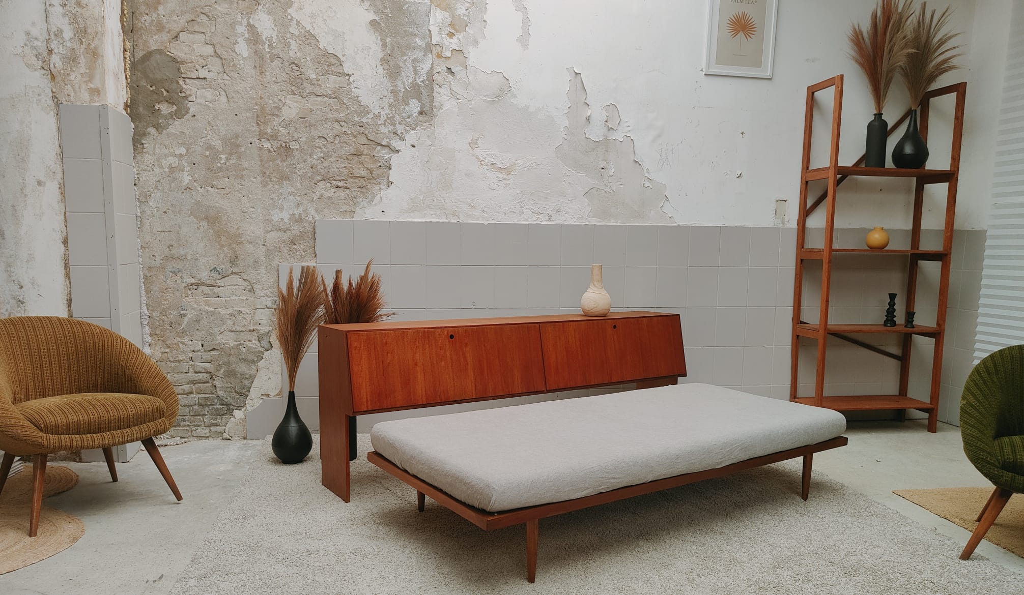 Mid Century daybed, sofa bed