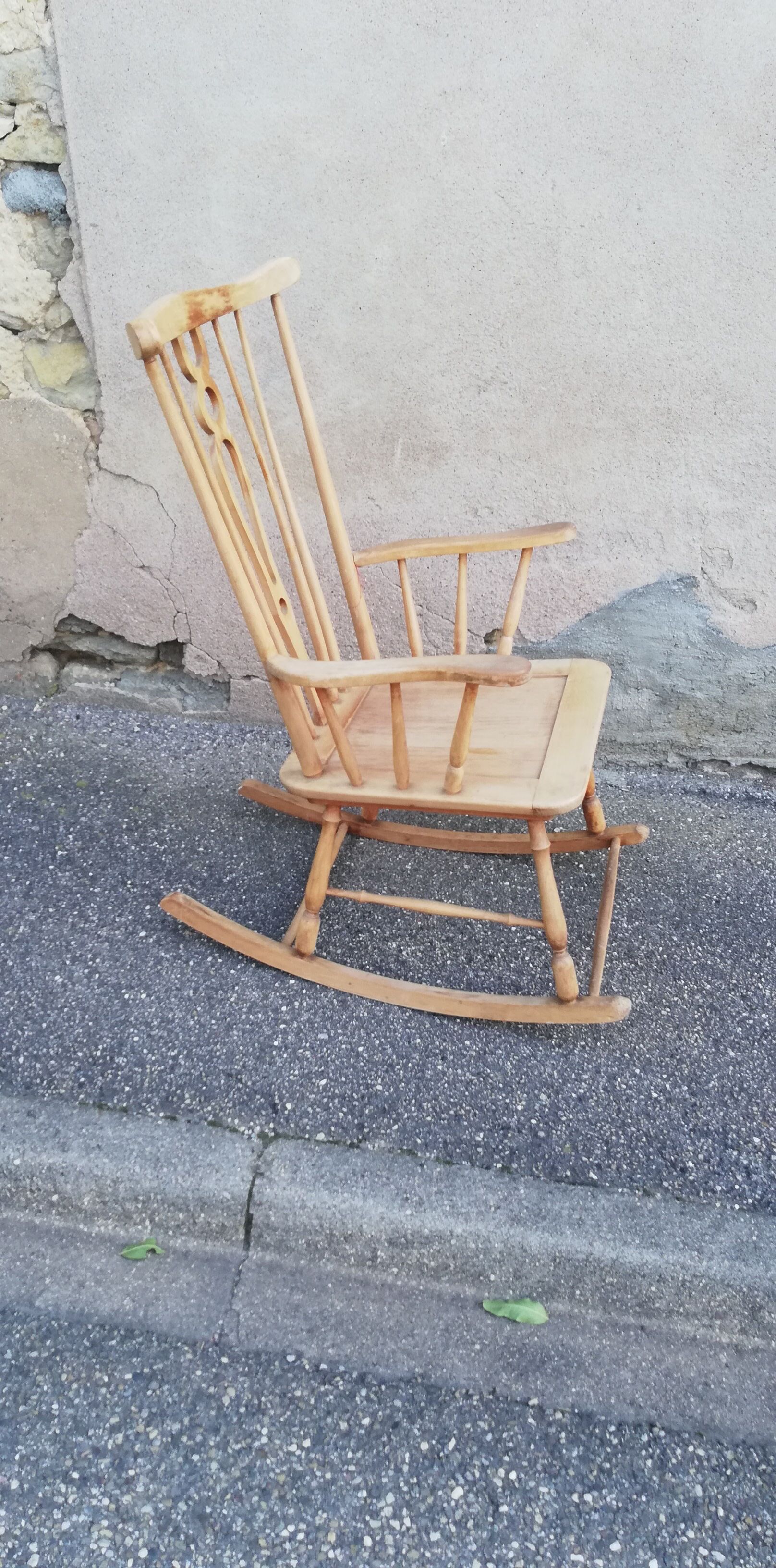 Rocking chair vintage light wood