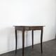 Petite table à écrire Louis XV en noyer à un tiroir