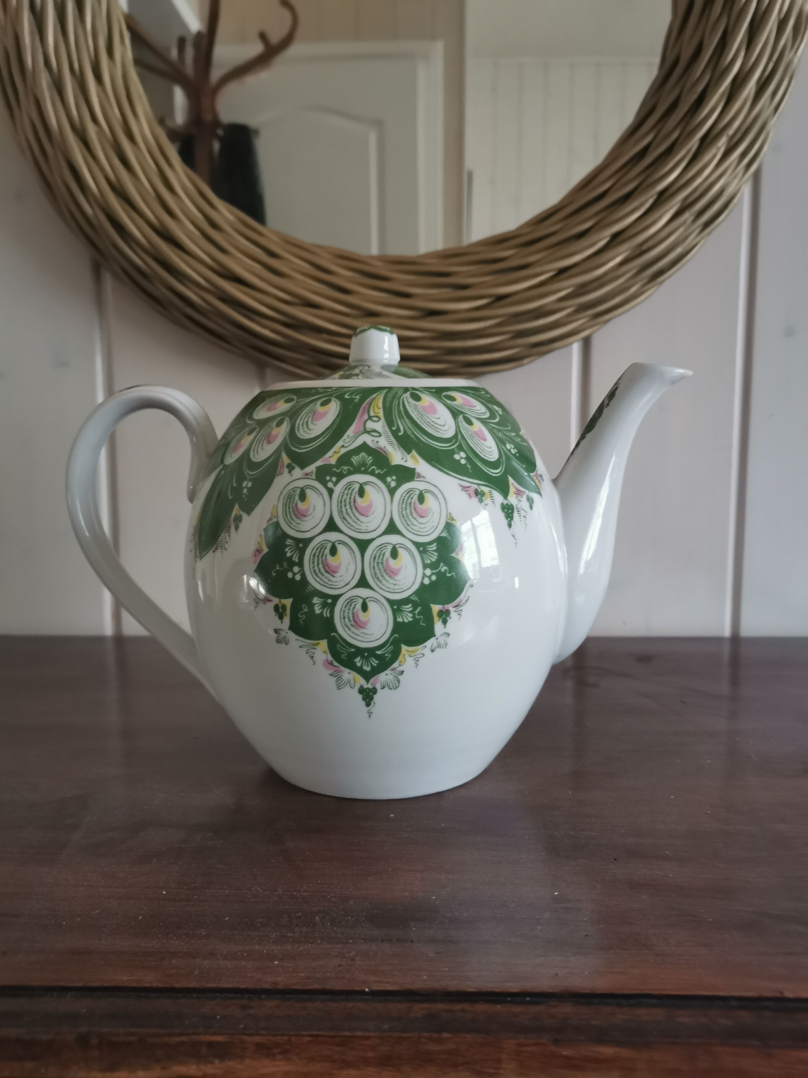 Large teapot