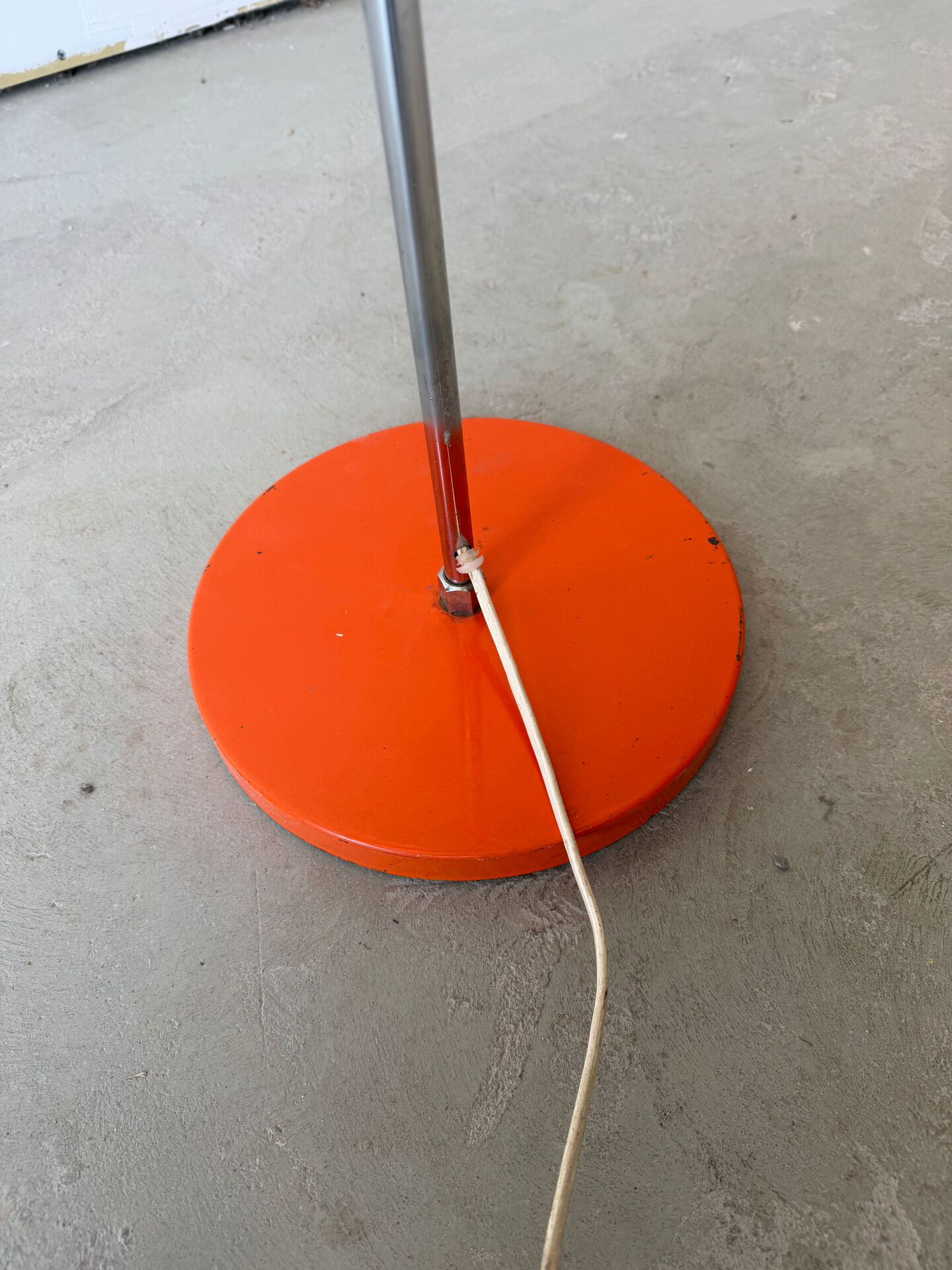 Three-spot floor lamp, Italian design, chrome and vintage orange.
