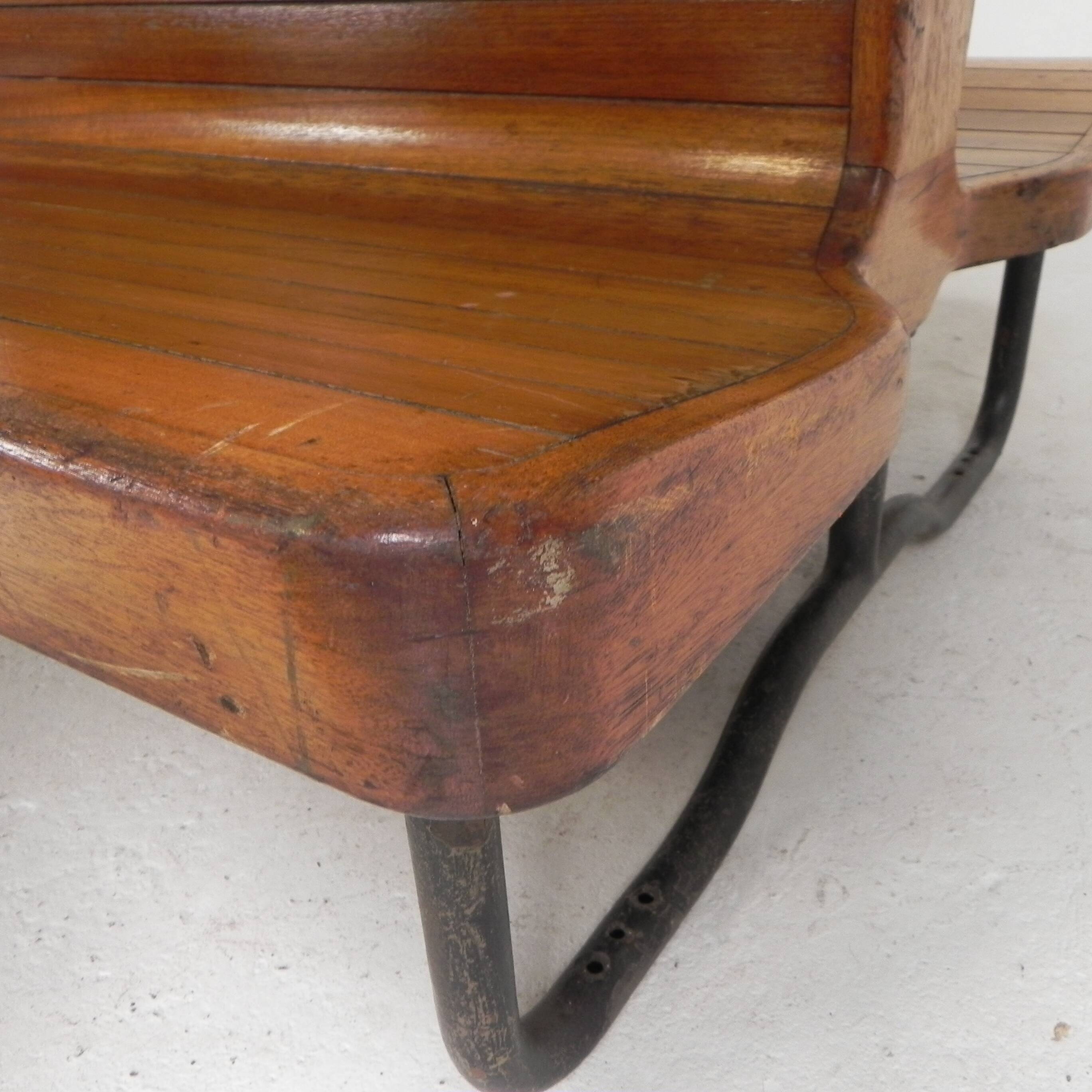 Banc de train en teck double face, années 1930