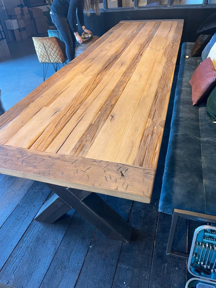 Table 350 x 100 cm chene and metal legs